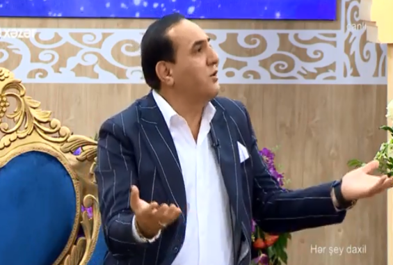 Xəzər TV-nin efir qadağası qoyduğu Manaf Ağayevdən QƏRİBƏ ADDIM - FOTO