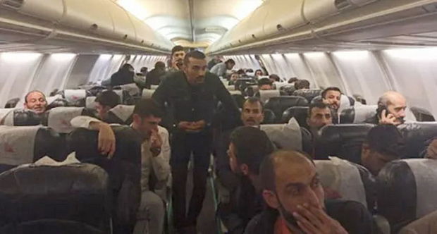 СМИ: Самолет Багдад-Стамбул экстренно сел в Анкаре