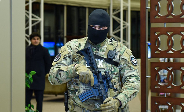 DTX əməliyyat keçirdi - Qanunsuz valyuta mübadiləsi aparanlar ələ keçdi