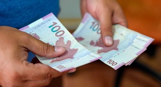В Азербайджане выросла зарплата наемных работников