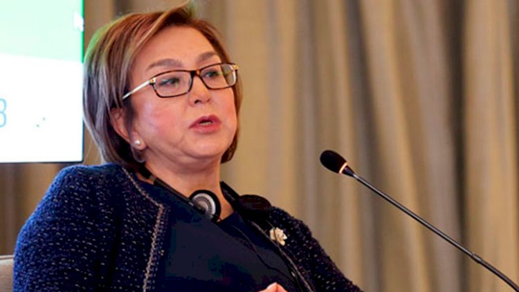 Məleykə Abbaszadə 11 min manatlıq gül alıb