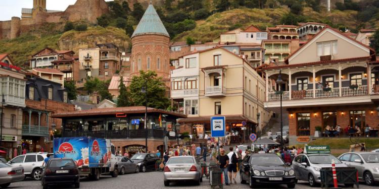 Gürcüstanda fövqəladə vəziyyət rejimi tətbiq edilib
