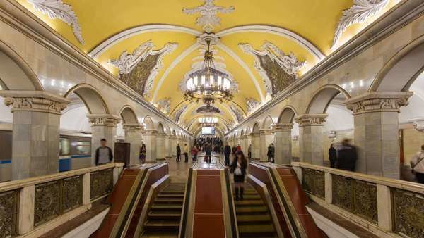 Koronavirusa görə Moskva metrosu işləməyəcək? - Mer açıqladı