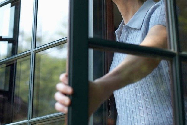 В Баку девушка разбилась насмерть при падении с пятого этажа