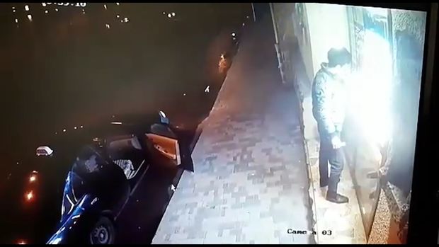 Bakıda oğurluq hadisəsi kameralara düşdü - VİDEO