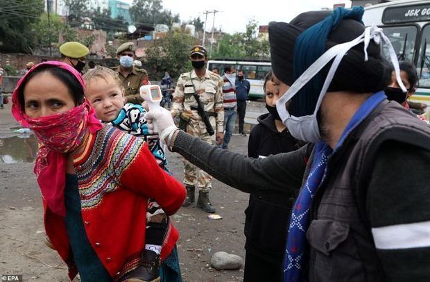 Hindistanda koronavirusa yoluxanların sayı sürətlə artır