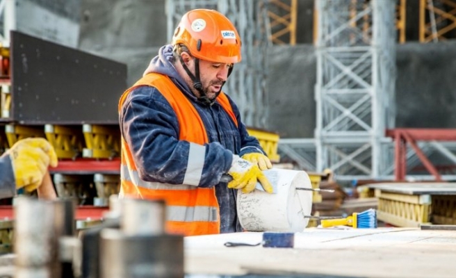 İşlə bağlı küçəyə çıxmalı olan vətəndaşlar haqda açıqlama