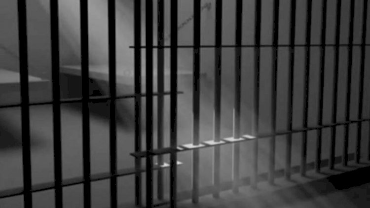 İranda 100 min dustaq evə buraxıldı