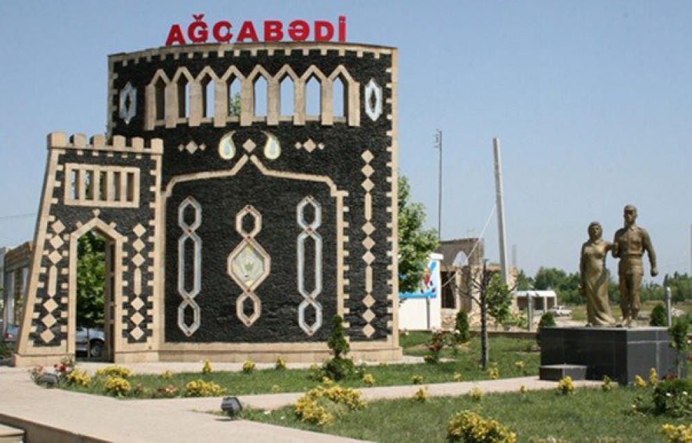 “ƏLİ” ticarət mərkəzinin rəhbərinə 10 manat borcu qaldı, mağazasını bağladılar – PREZİDENTƏ ŞİKAYƏT