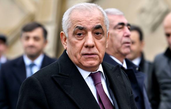 Əli Əsədov Novruz Məmmədovun imzaladığı qərarın qüvvəyə minmə vaxtını uzatdı