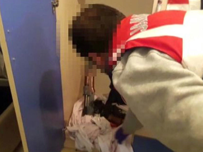 Evə basqın edən polis mənzərəni görəndə şoka düşdü – FOTO