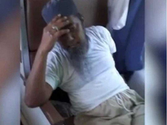 Koronavirusa yoluxan insan ölümündən qabaq başqasının üzünə tüpürdü – FOTO/VİDEO