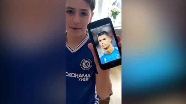 Ronaldo, yoxsa Ronaldu: Ata oğlunu ələ saldı - VİDEO