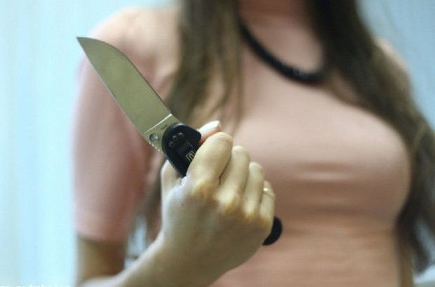 Gənc qadın kişinin puluna sahib çıxmaq üçün onu qətlə yetirərək doğradı