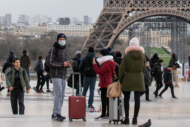 Во Франции число умерших от коронавируса превысило 10 тысяч