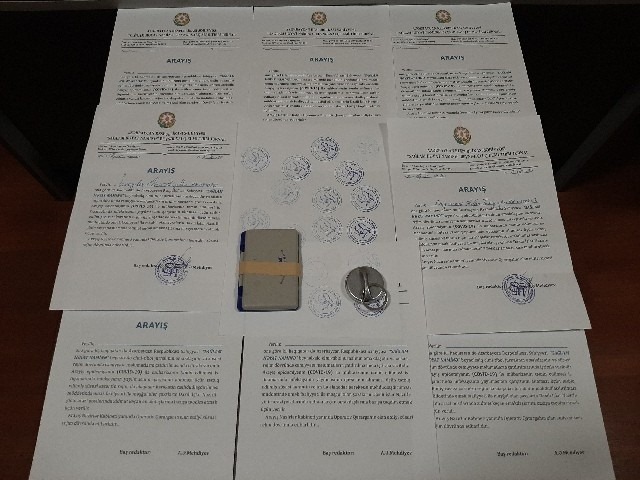 Karantin rejimi üçün saxta jurnalist vəsiqəsi hazırlayanlar həbs edildi — FOTOLAR