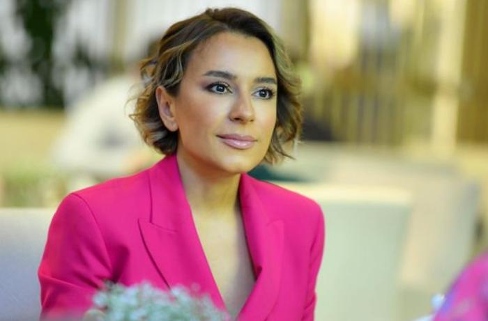 Народная артистка упала в прямом эфире - ВИДЕО