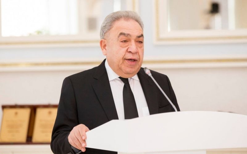 Polislə qalmaqal yaradan şəxs Səfa Mirzəyevin işçisi çıxdı — Milli Məclisdən qovuldu