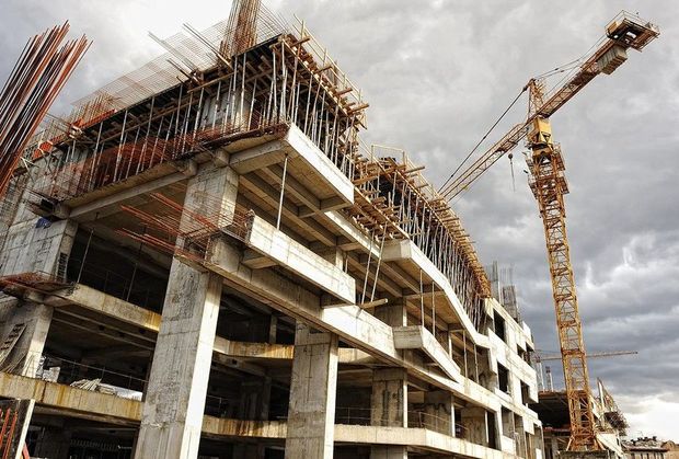 Deputatdan təklif: “Özəl tikinti şirkətlərinin fəaliyyətini canlandırmaq lazımdır”