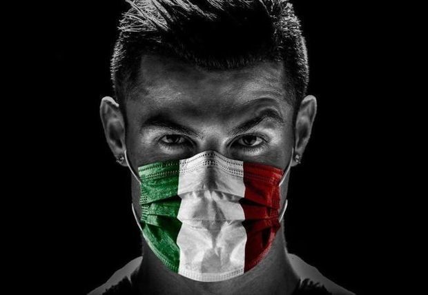 Роналду выложил фото в масках с флагами Италии и Португалии