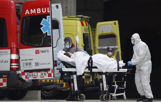 В Испании от коронавируса за сутки умерли 517 человек