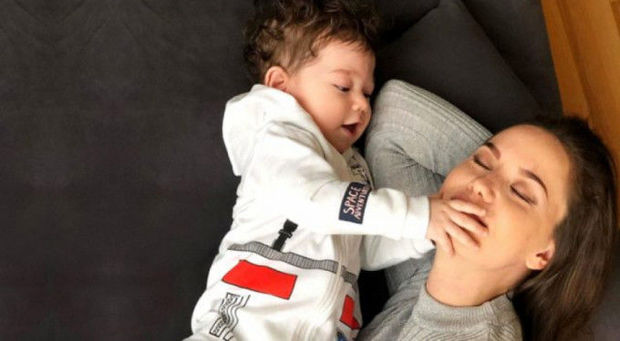 Fahriye Evcen oğlunu təbrik etdi: “Qütb ulduzum...” - FOTO