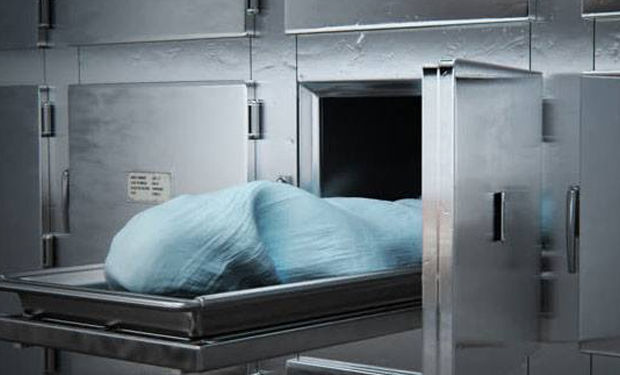 Öldüyü deyilən qadın morqda ayıldı - FOTO