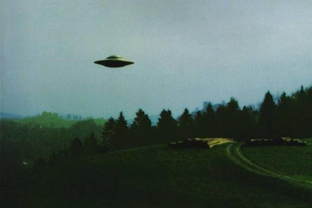 В Чехии НЛО неожиданно разделился на три части – ВИДЕО