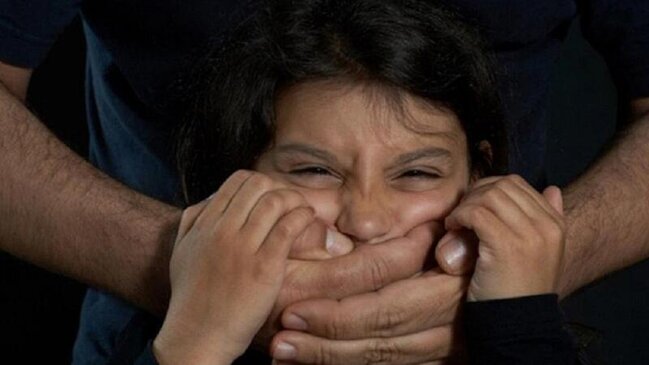 Azərbaycanda 2 dostdan DƏHŞƏTLİ ƏMƏL: evdə tək olan 5 yaşlı qıza görün nələr etdilər