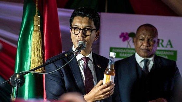 Bu ölkə koronavirusun dərmanını tapdığını iddia edir - VİDEO