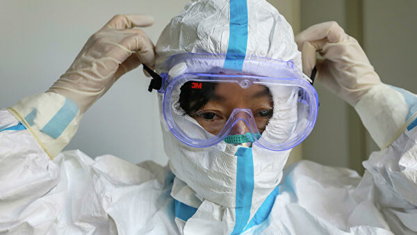 Китайские врачи почернели из-за коронавируса