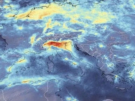 Alimlər: havanın çirkli olduğu yerlərdə koronavirusdan ölüm sayı daha yüksəkdir