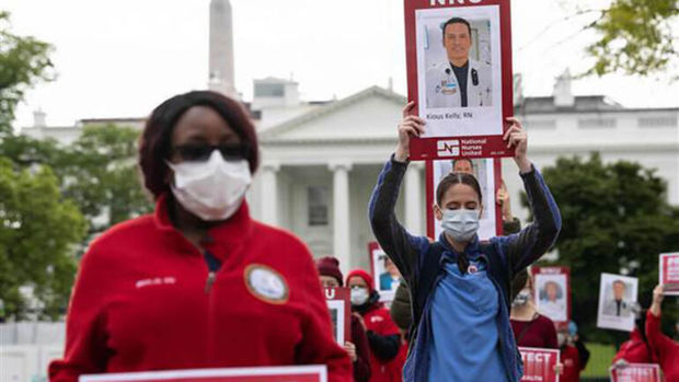 ABŞ-da tibb işçiləri etiraz aksiyası keçirdi - FOTO