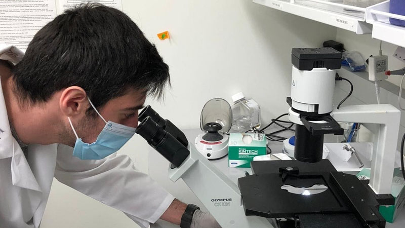 Azərbaycanlı alim koronavirusa qarşı vaksin hazırladı (MÜSAHİBƏ)