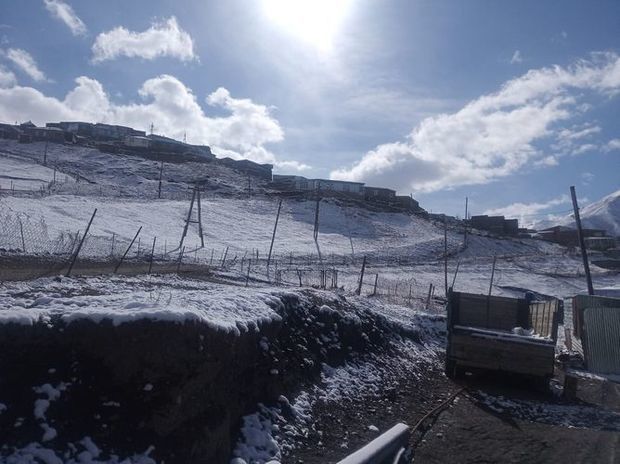 На севере Азербайджана выпал снег, температура опустилась до минус 4 градусов - ФОТО