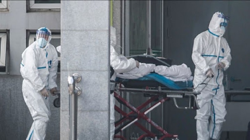 İki körpə uşağın azərbaycanlı valideynləri koronavirusdan öldü