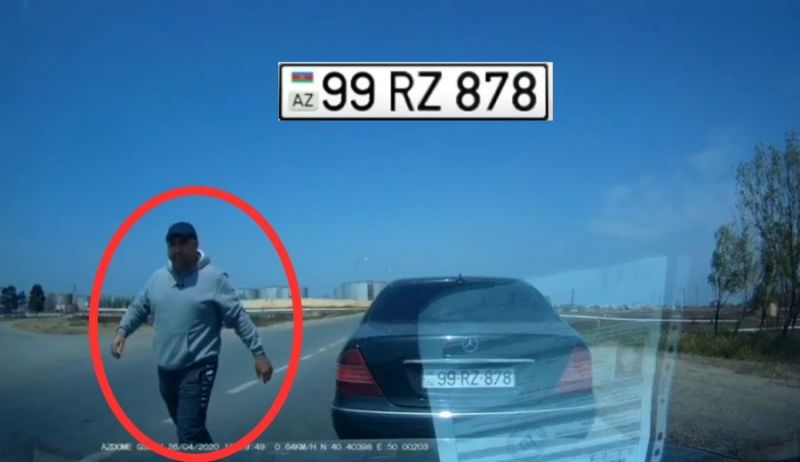 Bakıda maşının qarşısını kəsərək sürücünü vurub təhqir edən şəxs saxlanıldı - VİDEO