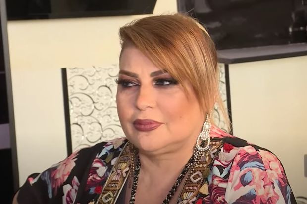 Dəbdəbəli evini nümayiş etdirən Əməkdar artist: “Liftin düymələrini salfetlə basın” - FOTO/VİDEO