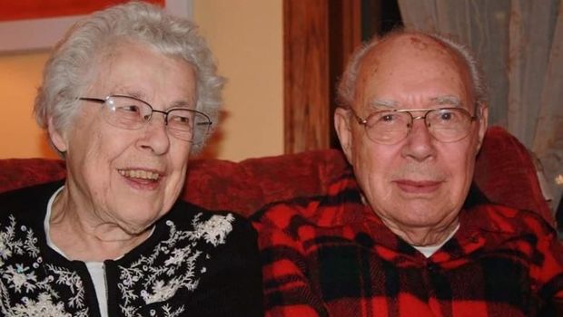 73 il evli olan cütlük eyni gündə koronavirusdan öldü