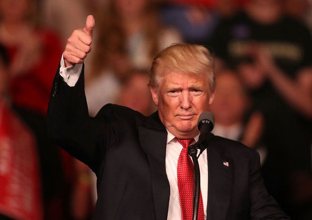 Трамп покинет Белый дом впервые за месяц