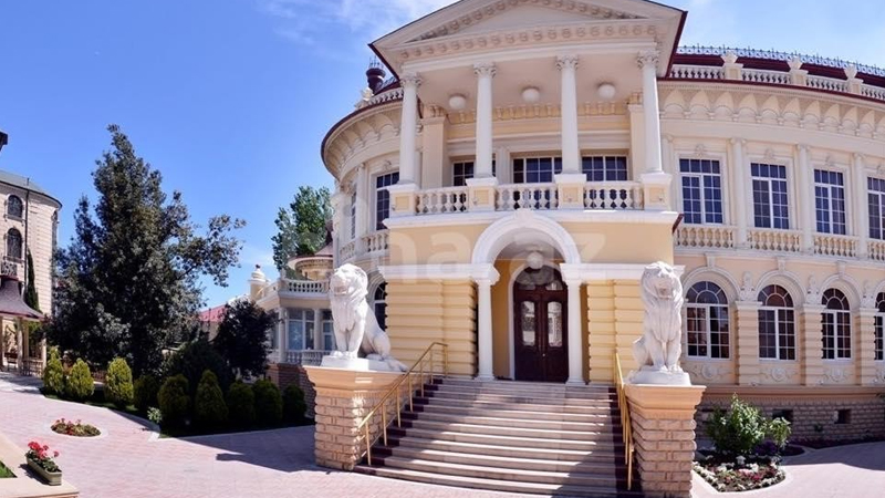 Vahid Ələkbərov Bakıdakı məşhur iqamətgahını 15 milyona satır - FOTOLAR