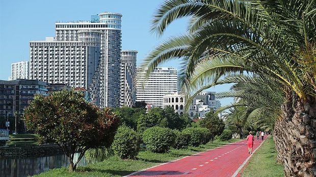 Батуми и Кутаиси открыты для въезда и выезда