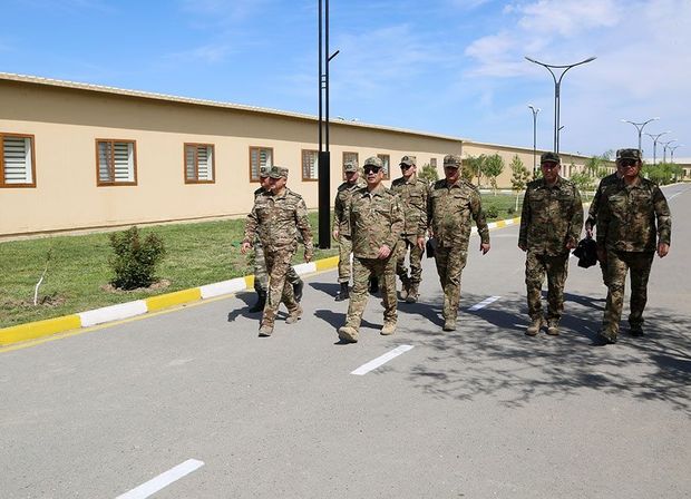 Проверена боеспособность вооружения и военной техники воинских частей в прифронтовой зоне - ВИДЕО