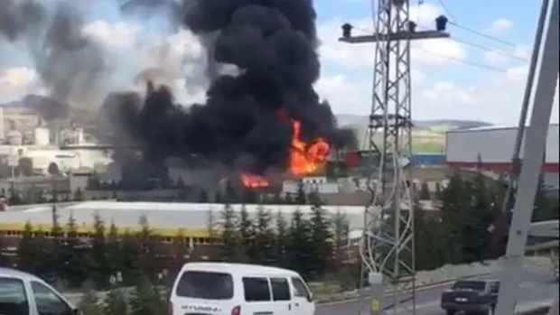 Ankarada güclü yanğın - VİDEO