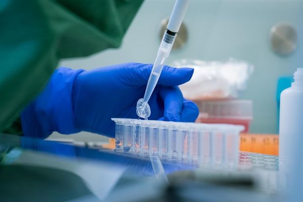 Böyük Britaniyada koronavirus xəstələrinin sayı 200 mini keçdi