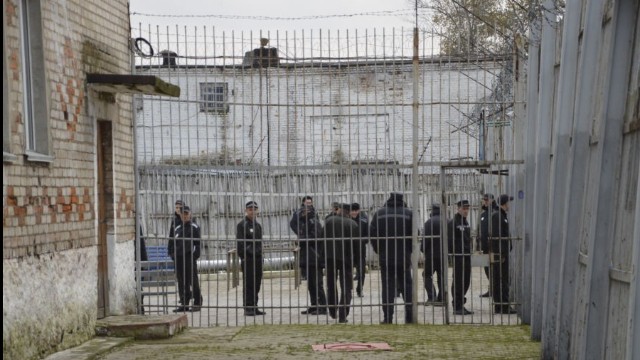 Bakıda əsgər özünü türmədə güllələyib öldürdü