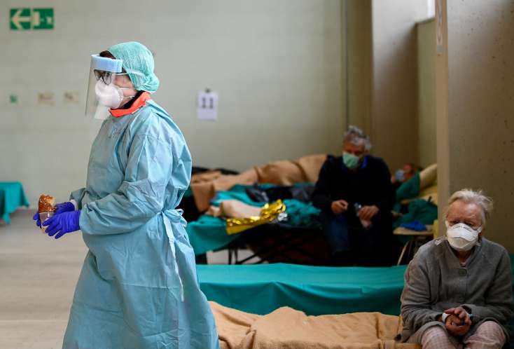 Bu da oldu: Tibb bacısı koronavirus xəstəsinin ölümündən 3 gün əvvəl görün nə edib - FOTO