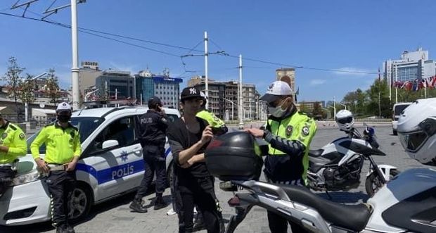 Türkiyədə karantini pozan azərbaycanlıdan qəribə cavab: “Vecimizə deyil”