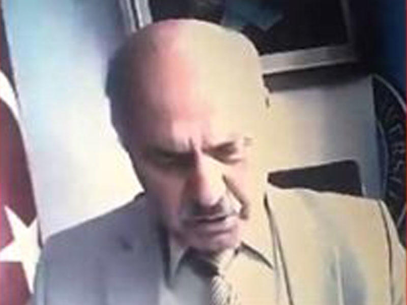 Kameranın açıq olduğunu unudan dekan pərt oldu -