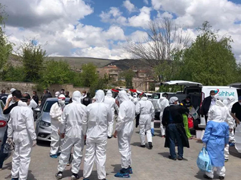 Baxıcı qadın kənd camaatını virus yoluxdurdu - Dua ilə koronavirusdan qoruyacaqmış - FOTO